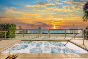 Beachfront Resort - Hot Tub & Pool- Near Beach